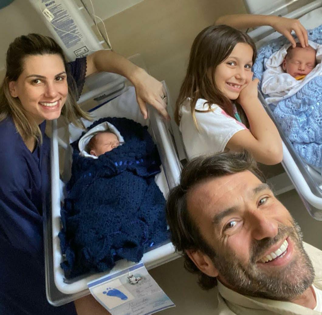 Em Maringá gêmeos nascem em dias diferentes