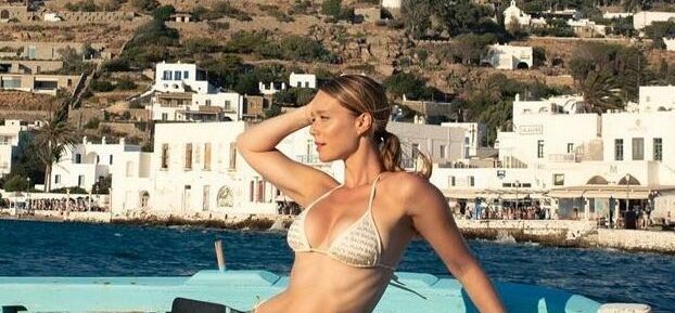 Mariana ximenes de biquíni