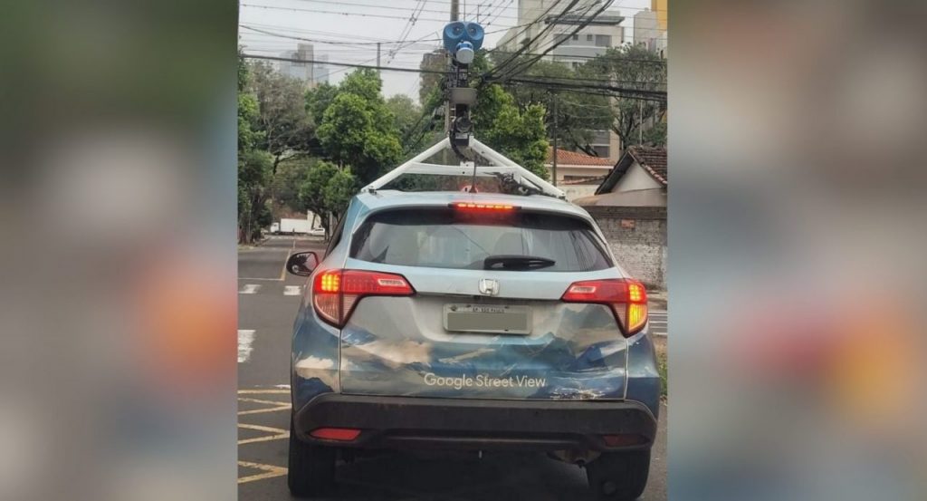 Carro do Google Street View pelas ruas de Maringá