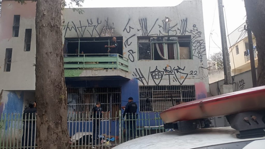 casarão da zona 7 invadido