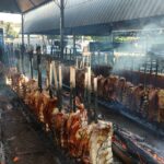 Costela no fogo de chão churrasqueira