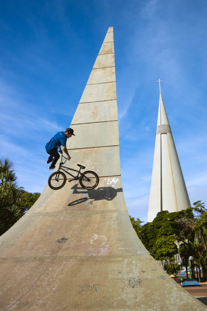 Paulo Saçaki, do BMX, é um dos técnicos maringaenses que estarão em Paris nos jogos de 2024