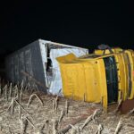 caminhao-com-carga-de-acucar-tomba-em-maringa-transformed (1)