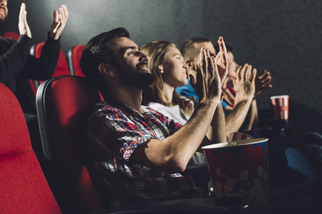 people-applauding-film