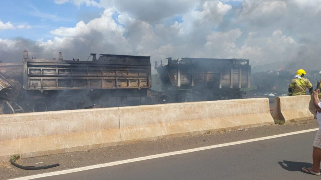 d5fd7e99-cb1f-47b1-ac8c-7de58e9b8b21