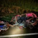 Familia-morre-apos-carro-bater-contra-onibus-escol-00975357-0-202504070821-ScaleDownProportional