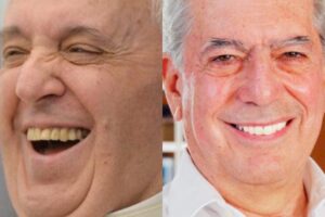 Post para Instagram de colagem de fotos de família com grade limpa em azul-claro e branco (5)