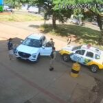 Vídeo árvore cai e atinge caminhonete em movimento no centro de Maringá (1)