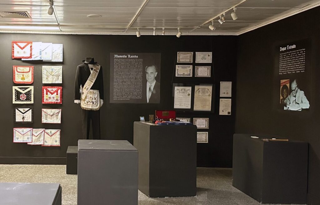 d02bf184-2a25-4c8d-beba-36b2ad6904c0 (1)