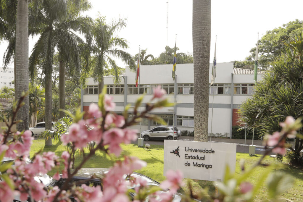 fachada_reitoria_uem_9