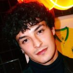 pedro_waddington_1713883233_3352618013692746930_37371302