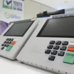 urnas-eletronicas-do-modelo-ue-2022-que-sera-usado-pela-primeira-vez-nas-eleicoes-municipais-de-2024-1727802485452_v2_900x506.jpg