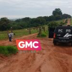 Após prisão do marido por tráfico, mulher assume atividade criminosa e acaba presa também Uma mulher, de 25 anos, foi presa por tráfico de drogas em uma operação da Divisão Estadual de Narcóticos