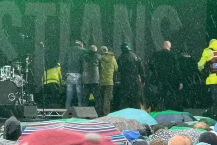 b820355e5142cf3884b73aba77d2d9c4