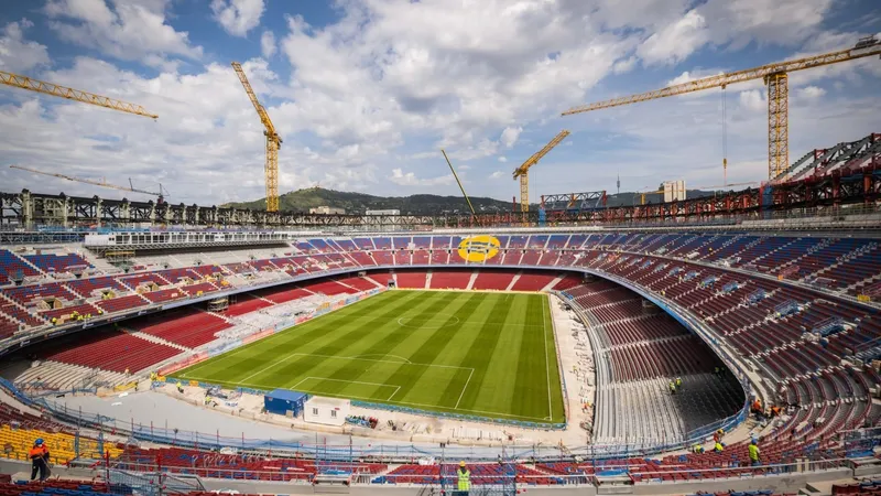 camp-nou-voltara-a-ser-utilizado-pelo-barcelona-ao-termino-das-obras-no-estadio-95215_800x450