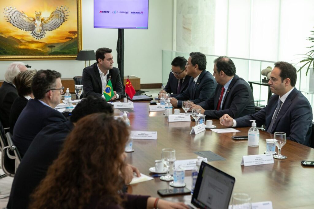 apresentaçao da nova fábrica de pneus