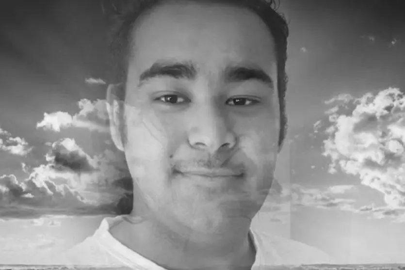 manoel-photoaidcom-greyscale