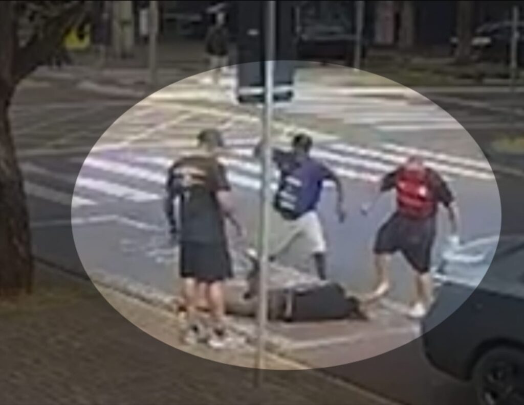 homem-e-brutalmente-agredido-no-centro-de-maringa-veja-o-video