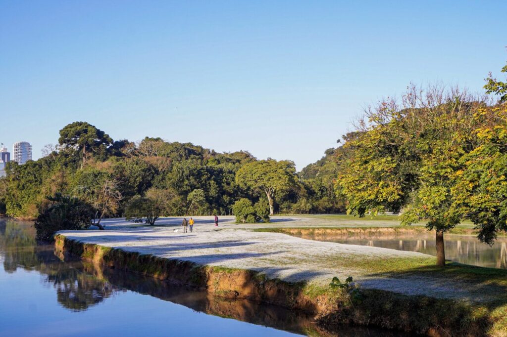 Geada transforma paisagem no Paraná. Foto: Arnaldo Neto/AEN