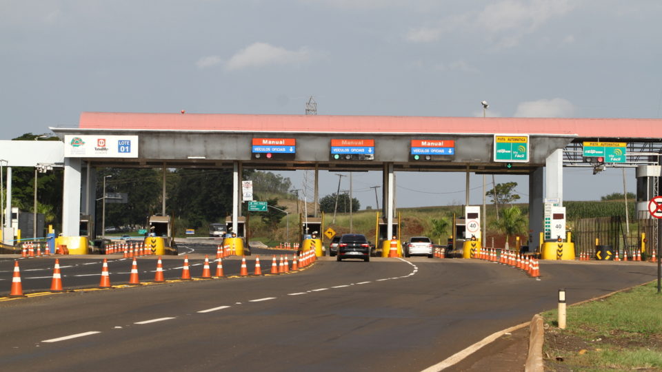PEDAGIO DE JATAIZINHO  —  15/06/14 — JATAIZINHO – PARANA